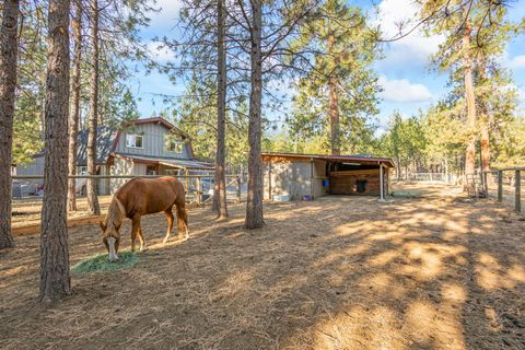 Tiny photo for 14419 Crossroads Loop, Sisters, OR 97759 (MLS # 220212556)