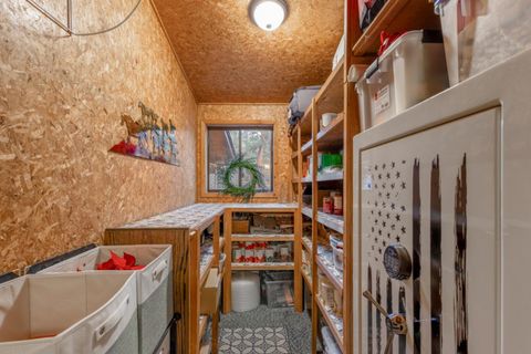 Tiny photo for 14419 Crossroads Loop, Sisters, OR 97759 (MLS # 220212556)