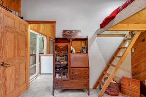 Tiny photo for 14419 Crossroads Loop, Sisters, OR 97759 (MLS # 220212556)