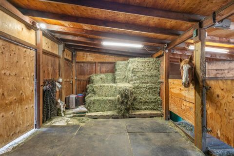 Tiny photo for 14419 Crossroads Loop, Sisters, OR 97759 (MLS # 220212556)