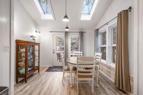 Tiny photo for 14419 Crossroads Loop, Sisters, OR 97759 (MLS # 220212556)