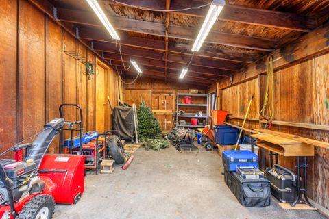 Tiny photo for 14419 Crossroads Loop, Sisters, OR 97759 (MLS # 220212556)