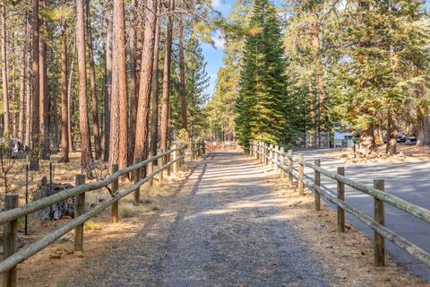 Tiny photo for 14419 Crossroads Loop, Sisters, OR 97759 (MLS # 220212556)