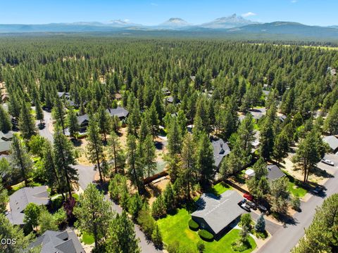 Tiny photo for 752 E Tyler Avenue, Sisters, OR 97759 (MLS # 220225133)