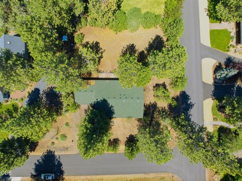 Tiny photo for 752 E Tyler Avenue, Sisters, OR 97759 (MLS # 220225133)