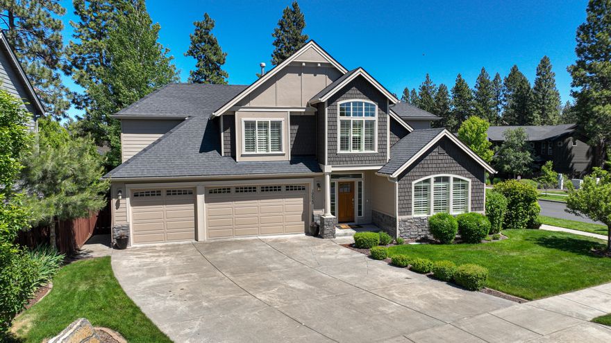 Great family gathering home for weekends and holidays.  With outdoor fired pizza oven, gas fire pit, bunk room for 8 and a steam shower to work out any soreness from all the activities. Office can be considered a 5th bedroom. It sits on a corner lot and the location is unbeatable!  Just three blocks to Deschutes River trail and 2 mile bike ride to the Old Mill District to enjoy the biggest concert events of the summer.  Just one mile to Brookswood Meadow Plaza for groceries or social gatherings. Enjoy fitness, pool and clubhouse amenities with HOA just down the street.