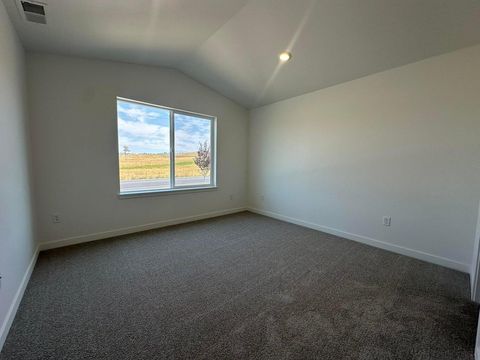 Tiny photo for 621 NE Arnold Street #174, Madras, OR 97741 (MLS # 220212803)