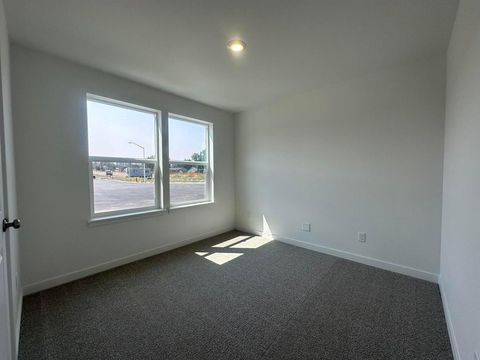 Tiny photo for 621 NE Arnold Street #174, Madras, OR 97741 (MLS # 220212803)