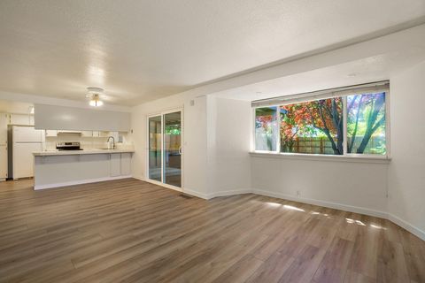 3094 Milhoan Drive Medford OR 97504