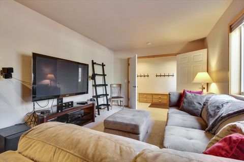 Tiny photo for 18074 E Butte Lane #20, Sunriver, OR 97707 (MLS # 220209951)