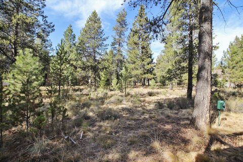 Tiny photo for 18074 E Butte Lane #20, Sunriver, OR 97707 (MLS # 220209951)