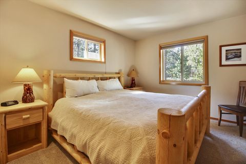 Tiny photo for 18074 E Butte Lane #20, Sunriver, OR 97707 (MLS # 220209951)
