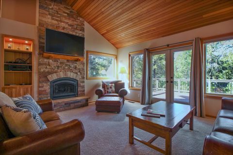 Tiny photo for 18074 E Butte Lane #20, Sunriver, OR 97707 (MLS # 220209951)