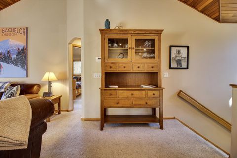 Tiny photo for 18074 E Butte Lane #20, Sunriver, OR 97707 (MLS # 220209951)