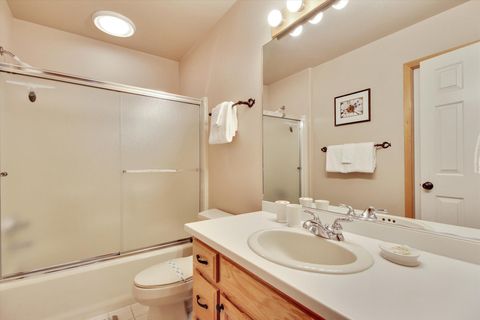 Tiny photo for 18074 E Butte Lane #20, Sunriver, OR 97707 (MLS # 220209951)