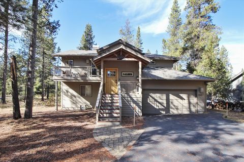 Tiny photo for 18074 E Butte Lane #20, Sunriver, OR 97707 (MLS # 220209951)