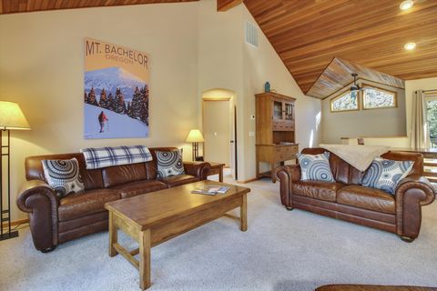 Tiny photo for 18074 E Butte Lane #20, Sunriver, OR 97707 (MLS # 220209951)