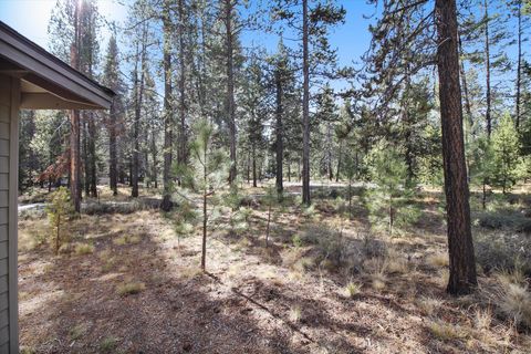 Tiny photo for 18074 E Butte Lane #20, Sunriver, OR 97707 (MLS # 220209951)