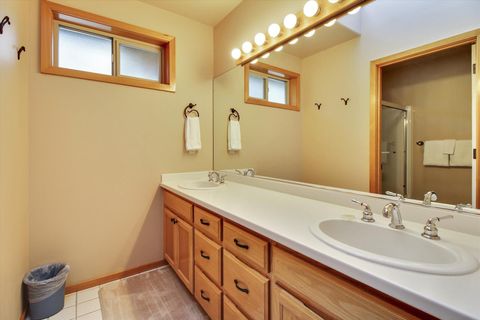 Tiny photo for 18074 E Butte Lane #20, Sunriver, OR 97707 (MLS # 220209951)