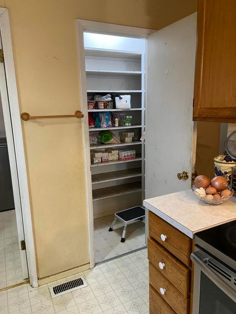 Tiny photo for 13355 Weowna Way, White City, OR 97503 (MLS # 220212944)