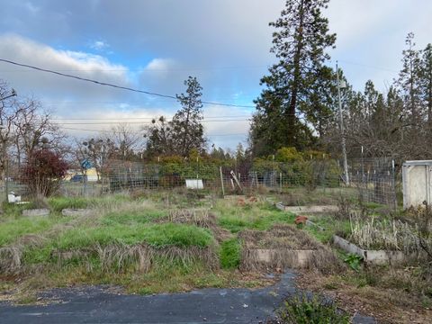 Tiny photo for 13355 Weowna Way, White City, OR 97503 (MLS # 220212944)