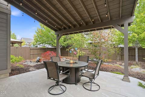 Tiny photo for 3024 NE Flagstone Avenue, Bend, OR 97701 (MLS # 220223134)