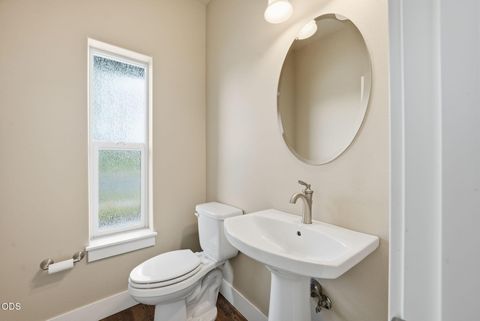 Tiny photo for 3024 NE Flagstone Avenue, Bend, OR 97701 (MLS # 220223134)