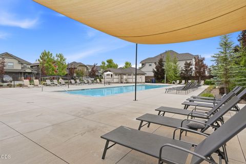 Tiny photo for 3024 NE Flagstone Avenue, Bend, OR 97701 (MLS # 220223134)