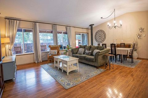 Photo of 55918 Snow Goose Road, Bend, OR 97707 (MLS # 220212542)