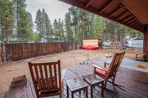 Tiny photo for 55918 Snow Goose Road, Bend, OR 97707 (MLS # 220212542)