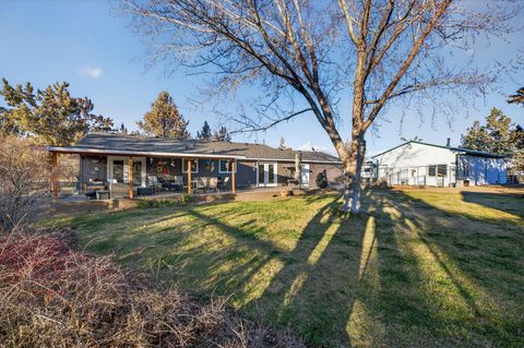 Tiny photo for 3940 NE Zamia Avenue, Redmond, OR 97756 (MLS # 220215147)