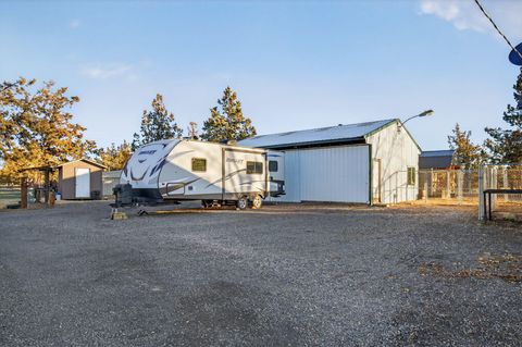 Tiny photo for 3940 NE Zamia Avenue, Redmond, OR 97756 (MLS # 220215147)