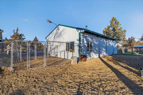 Tiny photo for 3940 NE Zamia Avenue, Redmond, OR 97756 (MLS # 220215147)