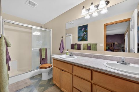 Tiny photo for 3940 NE Zamia Avenue, Redmond, OR 97756 (MLS # 220215147)