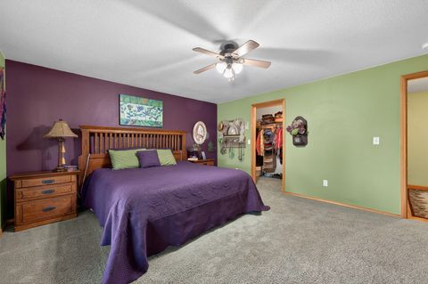 Tiny photo for 3940 NE Zamia Avenue, Redmond, OR 97756 (MLS # 220215147)