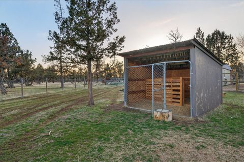 Tiny photo for 3940 NE Zamia Avenue, Redmond, OR 97756 (MLS # 220215147)