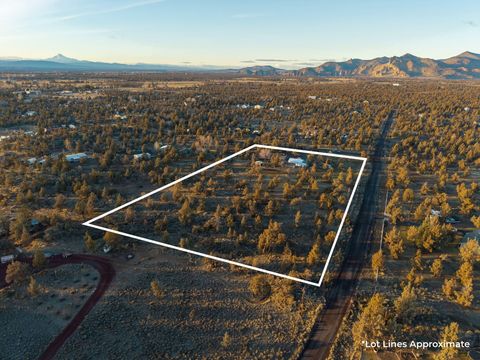 Tiny photo for 3940 NE Zamia Avenue, Redmond, OR 97756 (MLS # 220215147)