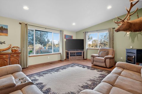 Tiny photo for 3940 NE Zamia Avenue, Redmond, OR 97756 (MLS # 220215147)