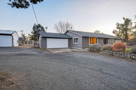 Tiny photo for 3940 NE Zamia Avenue, Redmond, OR 97756 (MLS # 220215147)