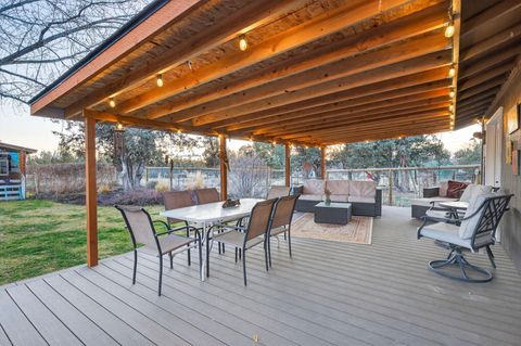 Tiny photo for 3940 NE Zamia Avenue, Redmond, OR 97756 (MLS # 220215147)