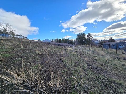 Tiny photo for 0 Beverly Drive #Lot 5, Klamath Falls, OR 97603 (MLS # 220213175)
