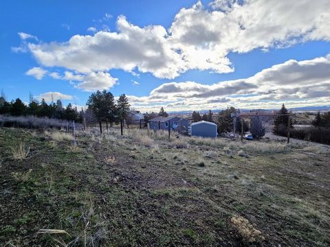 Tiny photo for 0 Beverly Drive #Lot 5, Klamath Falls, OR 97603 (MLS # 220213175)