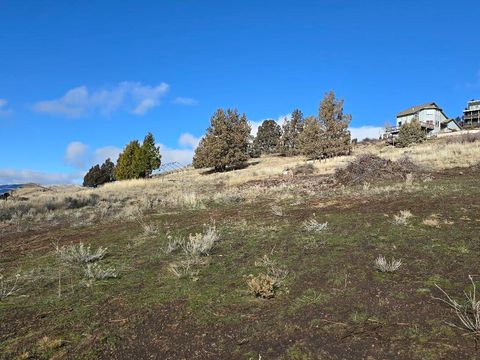 Tiny photo for 0 Beverly Drive #Lot 5, Klamath Falls, OR 97603 (MLS # 220213175)