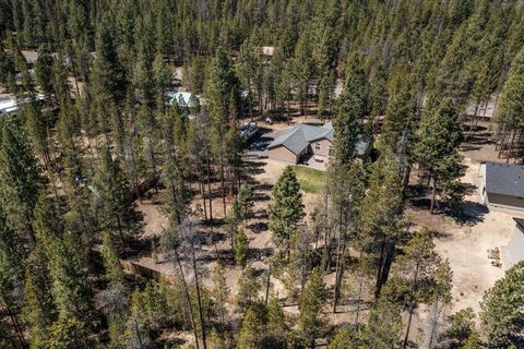 Tiny photo for 148957 Mabel Drive, La Pine, OR 97739 (MLS # 220219265)