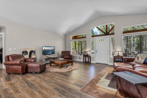 Tiny photo for 148957 Mabel Drive, La Pine, OR 97739 (MLS # 220219265)