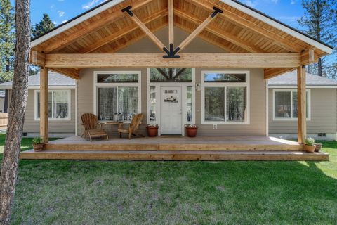 Tiny photo for 148957 Mabel Drive, La Pine, OR 97739 (MLS # 220219265)