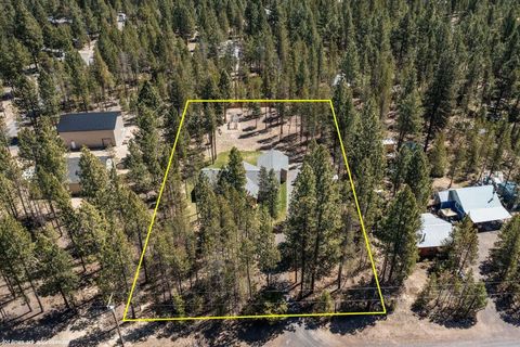 Tiny photo for 148957 Mabel Drive, La Pine, OR 97739 (MLS # 220219265)