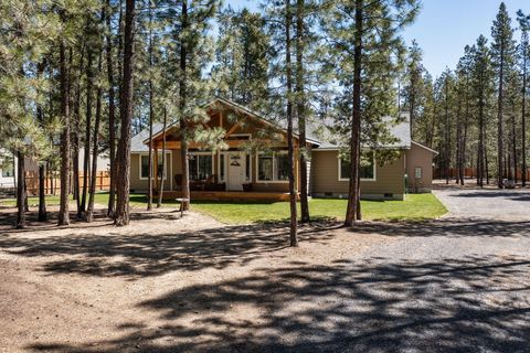 Tiny photo for 148957 Mabel Drive, La Pine, OR 97739 (MLS # 220219265)