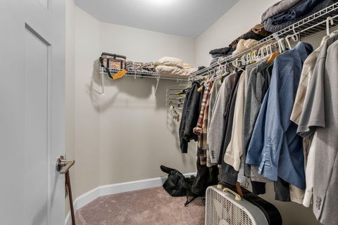 Tiny photo for 148957 Mabel Drive, La Pine, OR 97739 (MLS # 220219265)