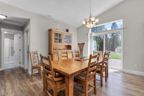 Tiny photo for 148957 Mabel Drive, La Pine, OR 97739 (MLS # 220219265)